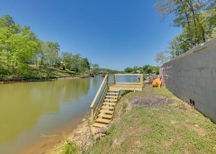 Private Hot Tub: Stunning Logan Martin Lake Home