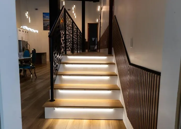 Luxury Downtown Home Near Lake Martin