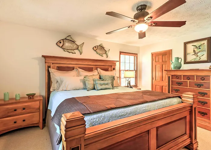 Waterfront West Point Lake Cabin W/ Private Dock!