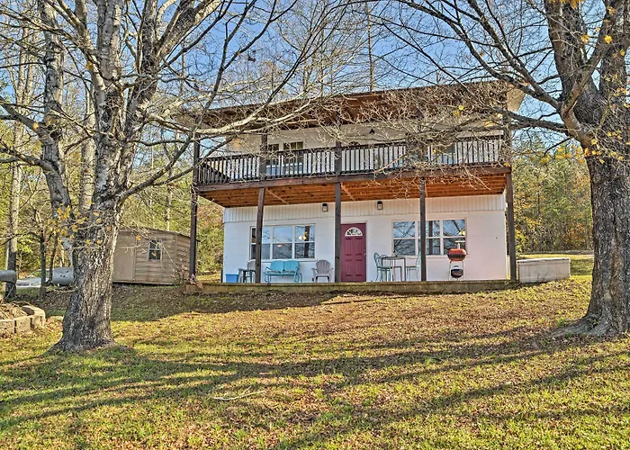 Lakefront Delta Cottage W/ Views, Canoe & Dock!